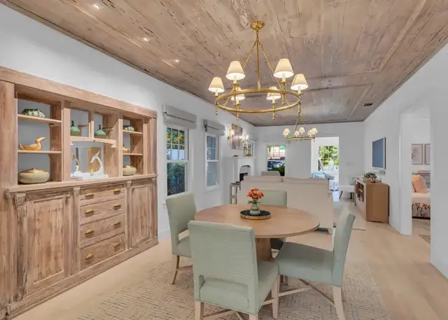 318 Australian Avenue in Palm Beach 1