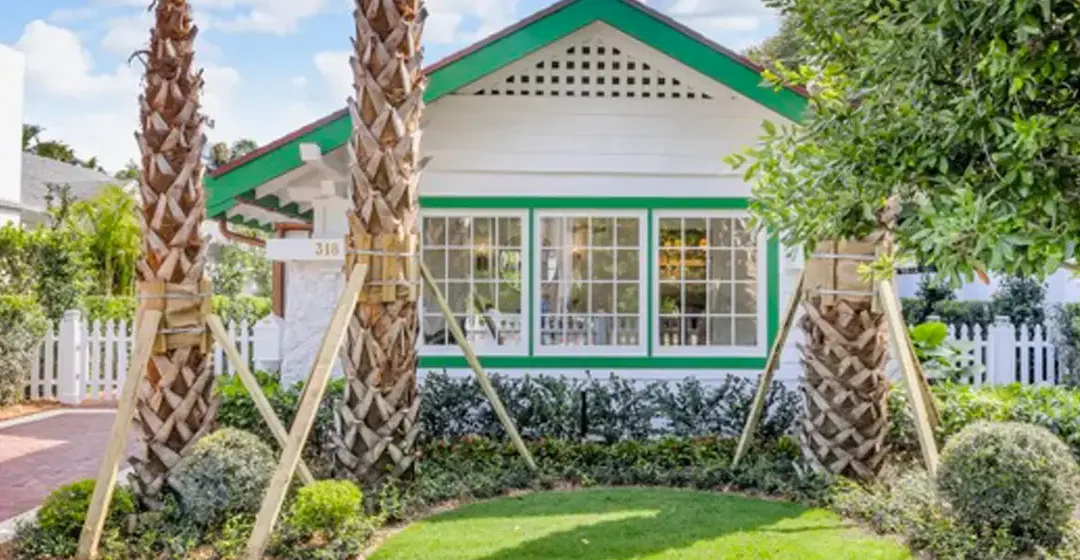 The Polly Earl Award