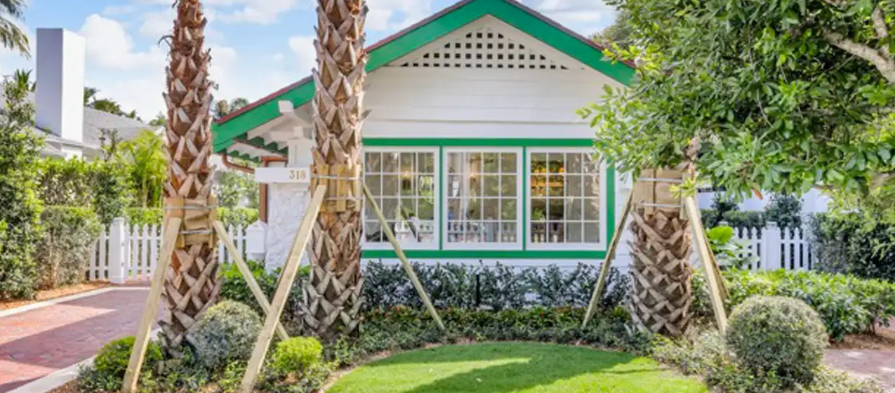 The Polly Earl Award